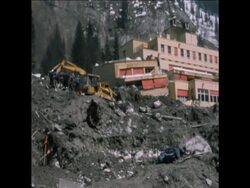 SYND 17/4/70 RESCUE OPERATIONS AS FRESH AVALANCHES STRIKE Instructional Video