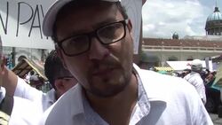 VOICED : Miles exigen dimision del presidente de Guatemala News Clip