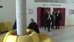 CLEAN : LOreal former head kicks up stink over chip stall at ski resort News Clip