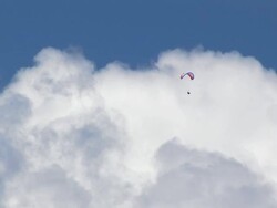 Hawaii paraglide 27 Stock Footage