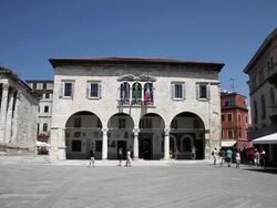 Roman forum with the temple of Rome and Augustin and the old town hall, Pula Stock Footage