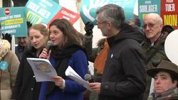 CLEAN : French parliament euthanasia debate draws protest News Clip