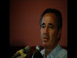 SYND 19 10 74 DEFENCE MINISTER SHIMON PERES ADDRESSES A MEETING News Clip