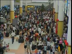 Airport chaos at Phuket News Clip