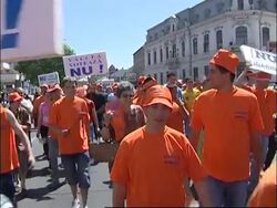 30,000 rally in support of president ahead of impeachment referendum Instructional Video