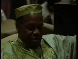 ENTERTAINMENT WEEKLY:  ENT4-GLOVER/FREEMAN News Clip