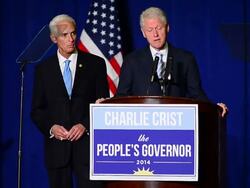 Former U.S. Bill Clinton Campaigns For Charlie Crist In Miami Stock Footage