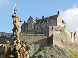 'Sunny Edinburgh Castle, Close - HD &amp; PAL' Stock Footage