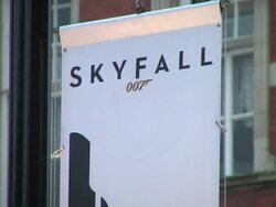 ATMOSPHERE: 'Skyfall' Royal World Premiere at Royal Albert Hall on October 23, 2012 in London, England (Footage by WireImage Video/Getty Images) Stock Footage