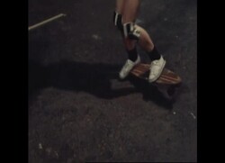 RR7802B USA THE SKATEBOARDING CRAZE Instructional Video