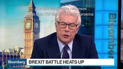 Ken Follett le dice a Trump que las discusiones son mejores que las confrontaciones News Clip