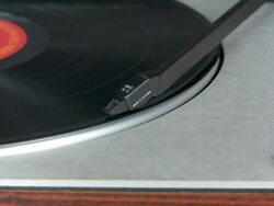 Vinyl Record player starts playing, close up Stock Footage