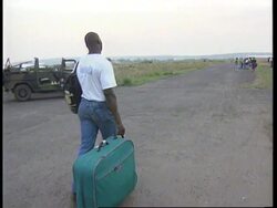 CONGO: FRENCH SOLDIERS RESCUE CIVILIANS CAUGHT UP IN FIGHTING News Clip