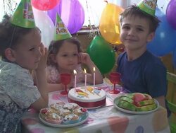 Birthday cake Stock Footage