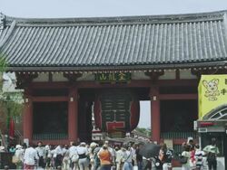 WS Crowds of local and foreign tourists in front gate of temple / Tokyo, Tokyo-to, Japan Stock Footage