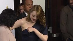 VOICED : URGENTE: Emma Stone se consagra con Oscar a Mejor Actriz News Clip
