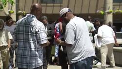 Thousands of mourners gather for Islamic prayer service in memory of Muhammad Ali News Clip