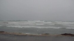 Earl making landfall on Mexico beaches Instructional Video