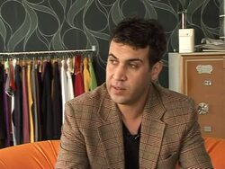 Chinese imports turn Turkey's clothing industry into rags News Clip