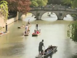 MS T/L Shot of punters on River Cam / Cambridge, Cambridgeshire, United Kingdom Stock Footage