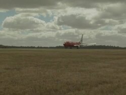 Virgin Blue Boeing 737-800 VH-VOA taking off, Melbourne Airport, Australia Stock Footage