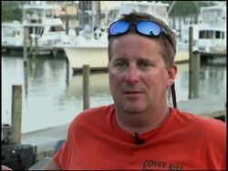 Underwater footage of oil slick, divers comment News Clip