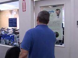 CLEAN: Feel the power: NY gyms pedal for electricity News Clip