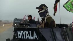 Peshmerga soldiers and tanks outside Mosul News Clip