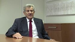 CLEAN : S&P cuts South Africa's credit rating to junk News Clip