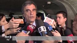 VOICED : Comite de Senado brasileno vota en favor de destituir a Rousseff News Clip