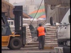 SOUTH KOREA: SOUTH KOREA SHIPS FOOD TO FAMINE-STRICKEN NORTH KOREA News Clip