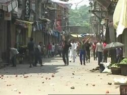 Thousands protest in Indian-controlled Kashmir following transfer of land News Clip