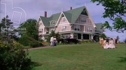 Exterior country inn, people on lawn - reenactment, 1908 Stock Footage