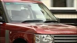 Murdoch in UK, reax, Brooks, Murdoch outside restaurant News Clip