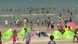 CLEAN : French charity takes 5.000 poverty stricken youths to the beach News Clip