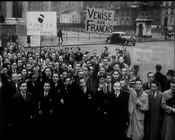 FRENCH STUDENTS WANT VENICE! News Clip