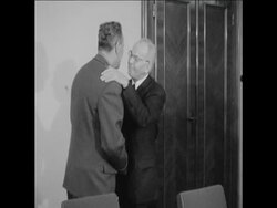 SYND 20 12 73 RUSSIAN DEFENCE OFFICIALS MEET CZECH LEADER News Clip