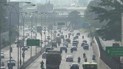 CLEAN : Venezuela: shy response to opposition calls for a strike News Clip