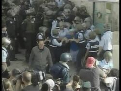 WRAP Israeli security forces enter building to evict Jewish squatters News Clip