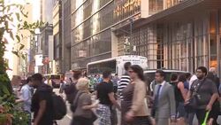 Manhattan Pedestrian Crossing on 42nd Street Stock Footage