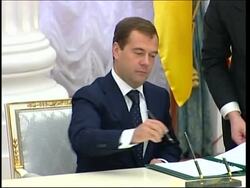Russia signs friendship and cooperation treaty with SOssetia and Abkhazia News Clip