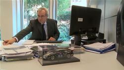 Pirelli pioneers intelligent car tyre Instructional Video