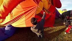 VOICED : Mas de 200 globos en cielos mexicanos News Clip