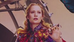 VOICED : Alicia a traves del espejo llego a las salas de EEUU News Clip