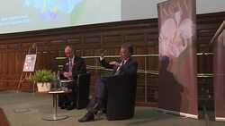 CLEAN : Colombian president gets Kew medal for protecting biodiversity News Clip