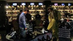 VOICED: Male Afghan fashionistas makeover Kabul News Clip