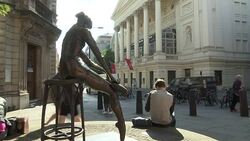 Stock shots of the Royal Opera House in London News Clip