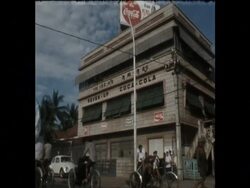 SYND 12 1 75 CYCLOS DRIVERS HOLD DEMONSTRATION FOR PEACE IN PHNOM PENH News Clip