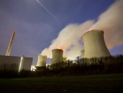 Dolly TIMELPASE: Power Plant Stock Footage