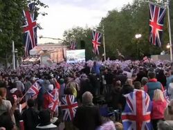ATMOSPHERE: BBC Concert Diamond Jubilee at Buckingham Palace on June 04, 2012 in London, England (Footage by WireImage Video/Getty Images) Stock Footage